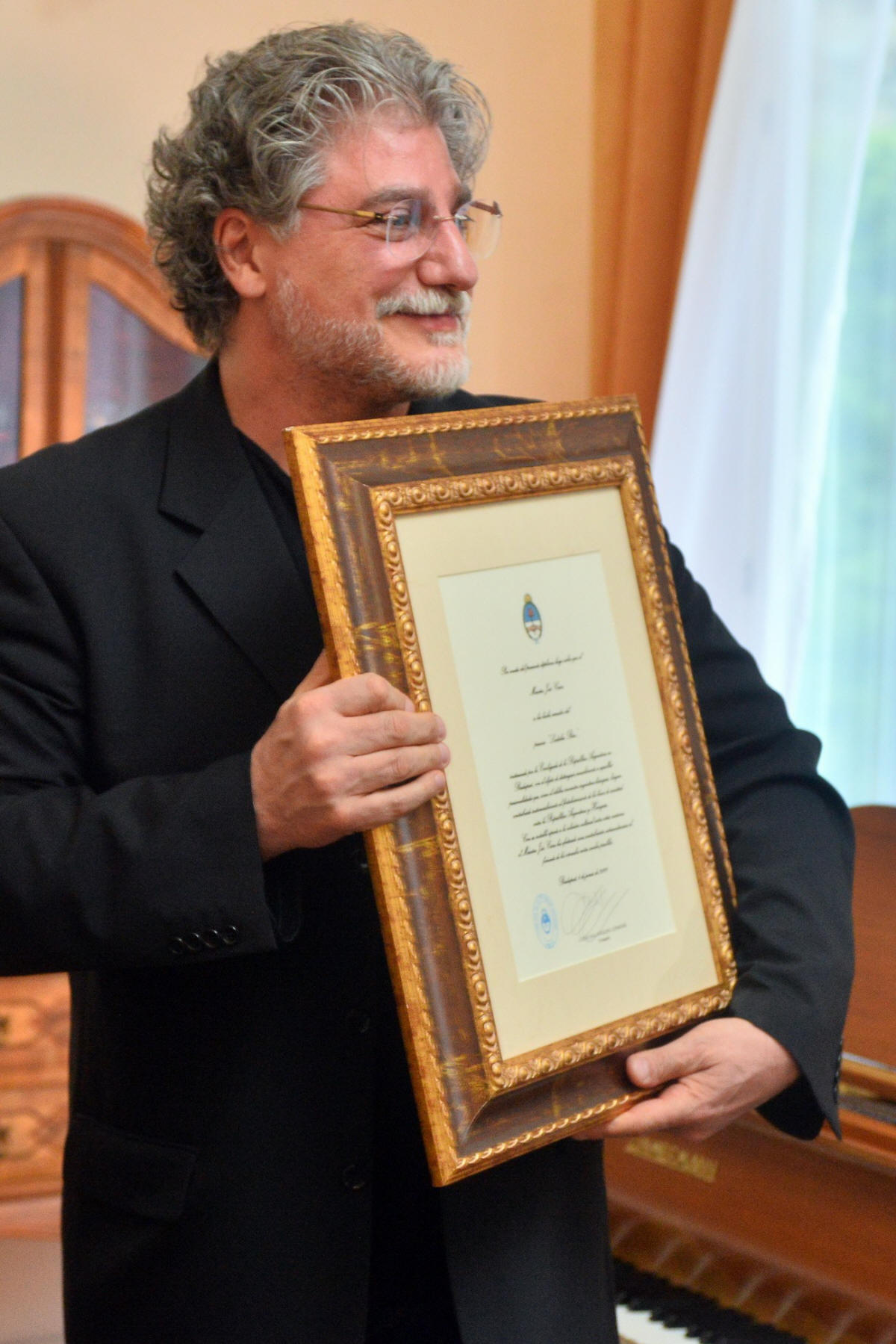 Jos Cura wins the Lazlo Biro Award, Budapest June 2019.