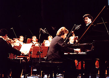 Jos Cura, conductor, Sinfornia Varsovia, 2002, Warsaw, Poland for Europe.