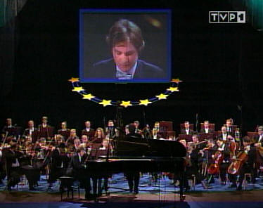 Jos Cura, conductor, Sinfornia Varsovia, 2002, Warsaw, Poland for Europe.