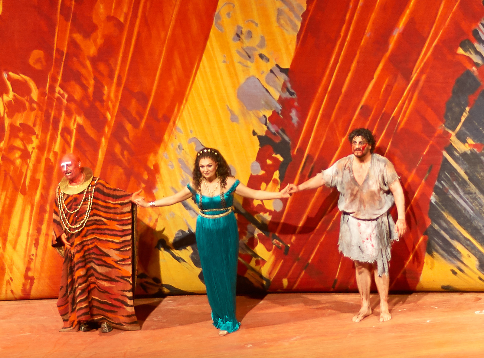 Jos Cura at curtain call after Samson et Dalila at the Met, 2005