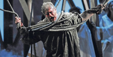  Jos Cura's  production of Samson et Dalila in Karlsruhe 2010.