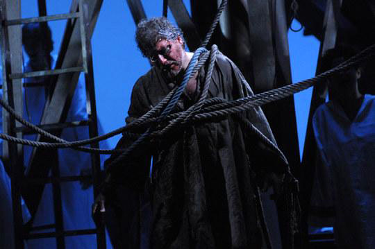  Jos Cura's  production of Samson et Dalila in Karlsruhe 2010.