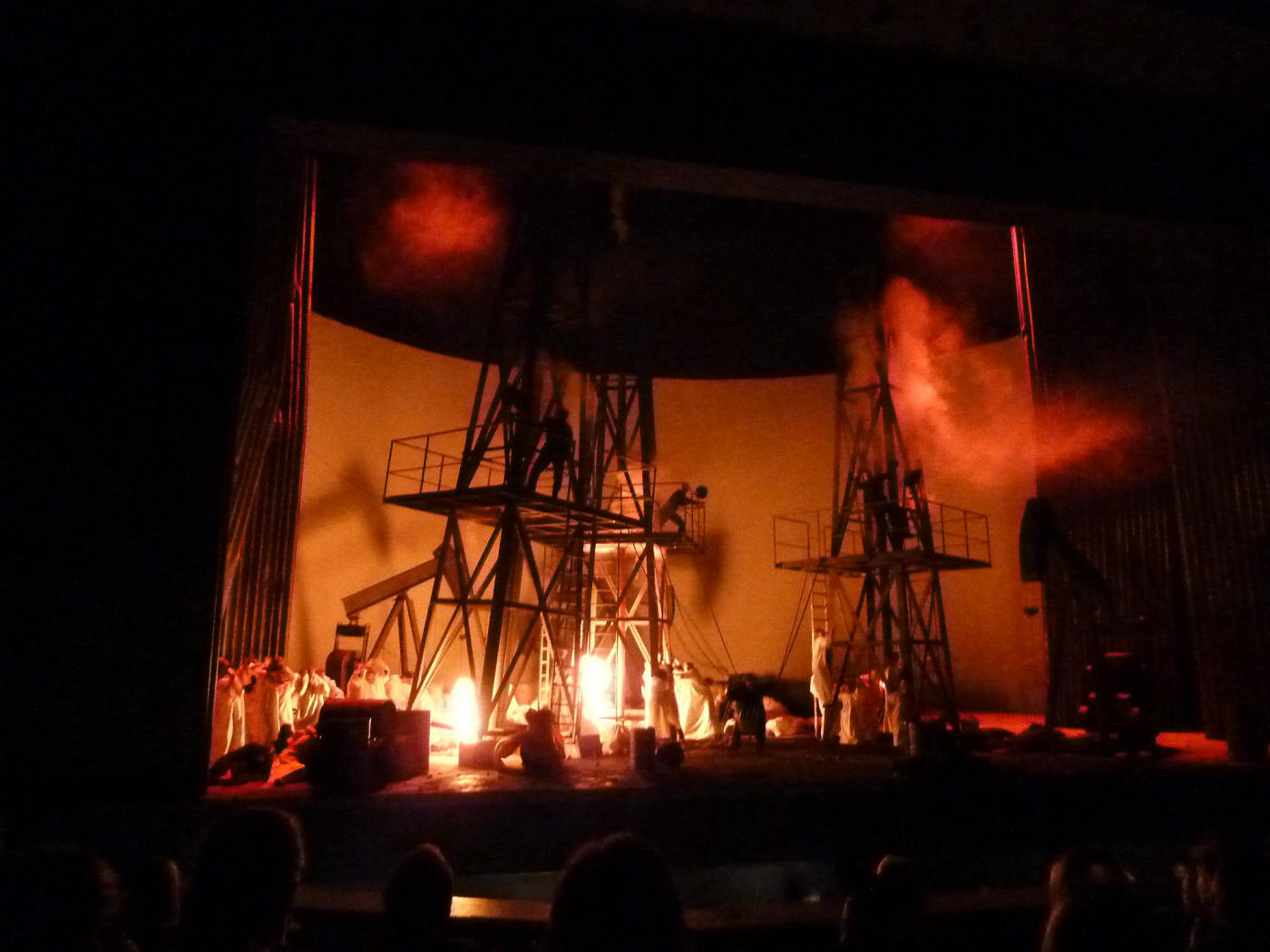  Jos Cura's  production of Samson et Dalila in Karlsruhe 2010.