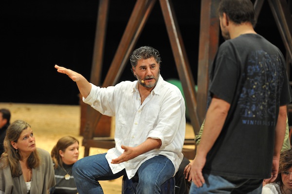 Jos Cura as stage designer and director in the 2010 Karlsruhe production of Samson et Dalila.