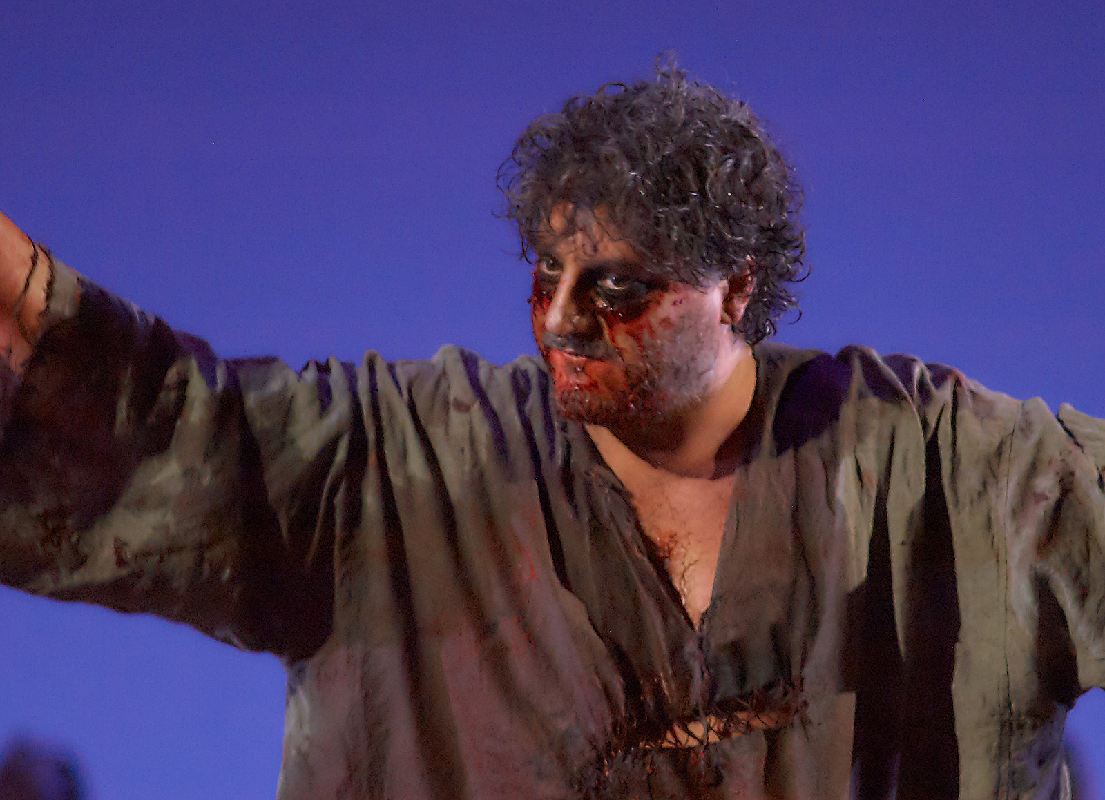 Curtain Call and Backstage Photos of Jos Cura after his production of Samson et Dalila, Karlsruhe, 2010.