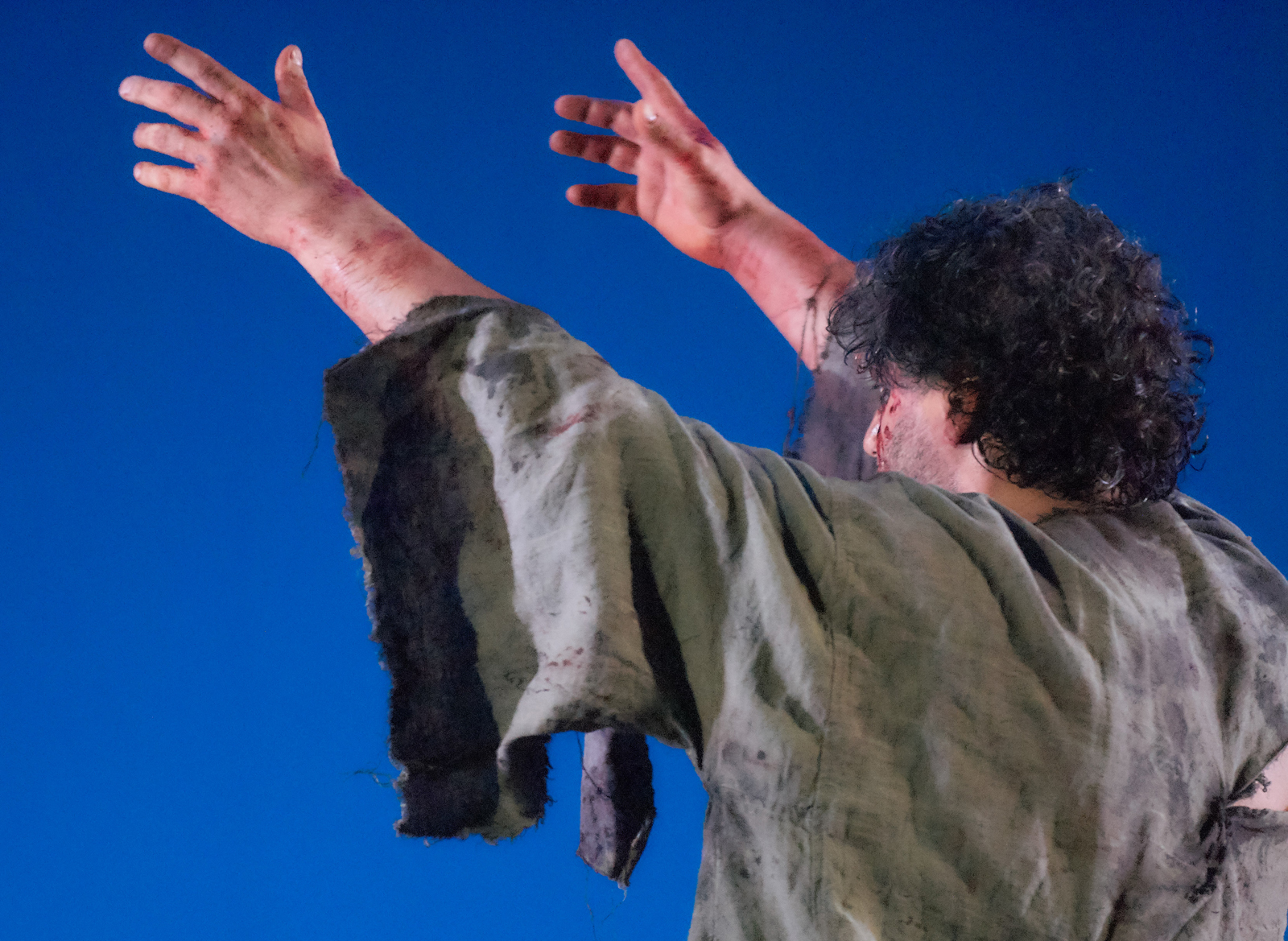 Curtain Call and Backstage Photos of Jos Cura after his production of Samson et Dalila, Karlsruhe, 2010.