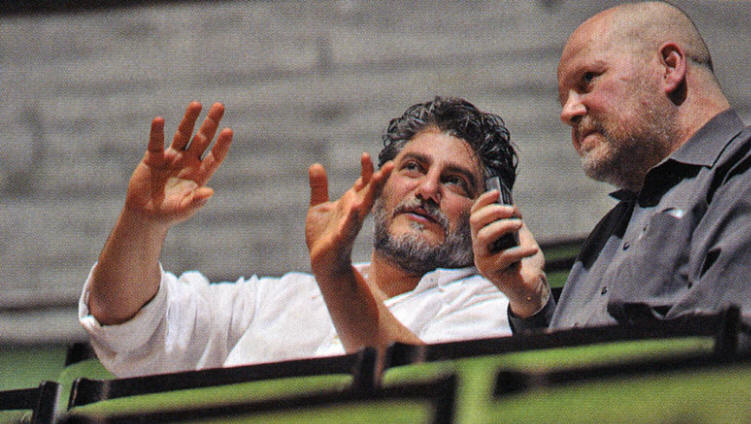 Jos Cura as stage designer and director in the 2010 Karlsruhe production of Samson et Dalila.