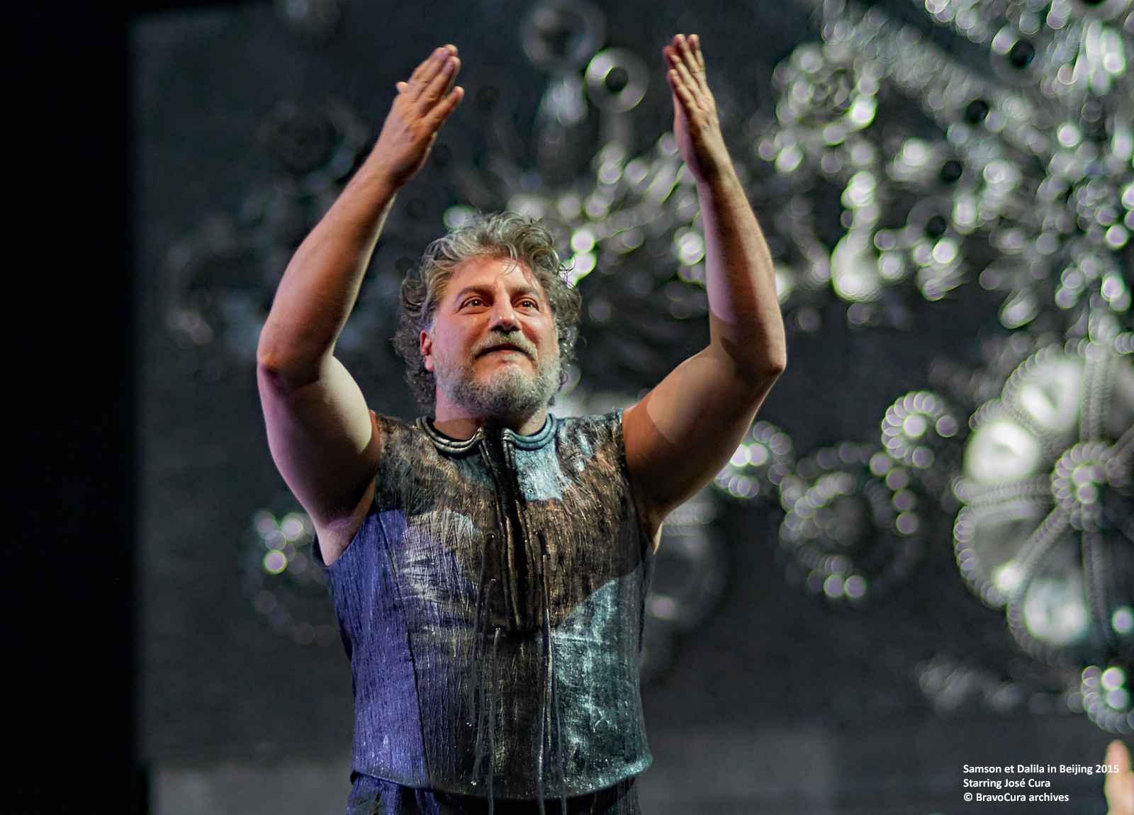 Jos Cura starring as Samson in the 2015 Beijing Opera production of Samsone et Dalila