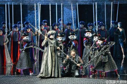 Jos Cura starring as Samson in the 2015 Beijing Opera production of Samsone et Dalila