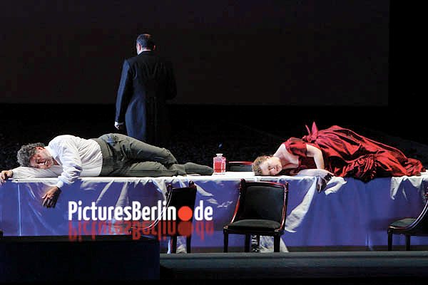 Jos Cura in the 2011 Berlin production of Samson et Dalila.