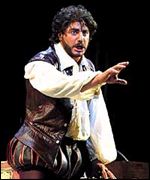 Jose Cura interpretando Otelo, Covent Garden, Londres, foto cortesa: www.josecura.com