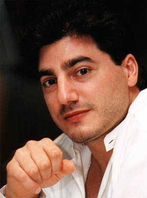 José Cura poses during press conference in Prague